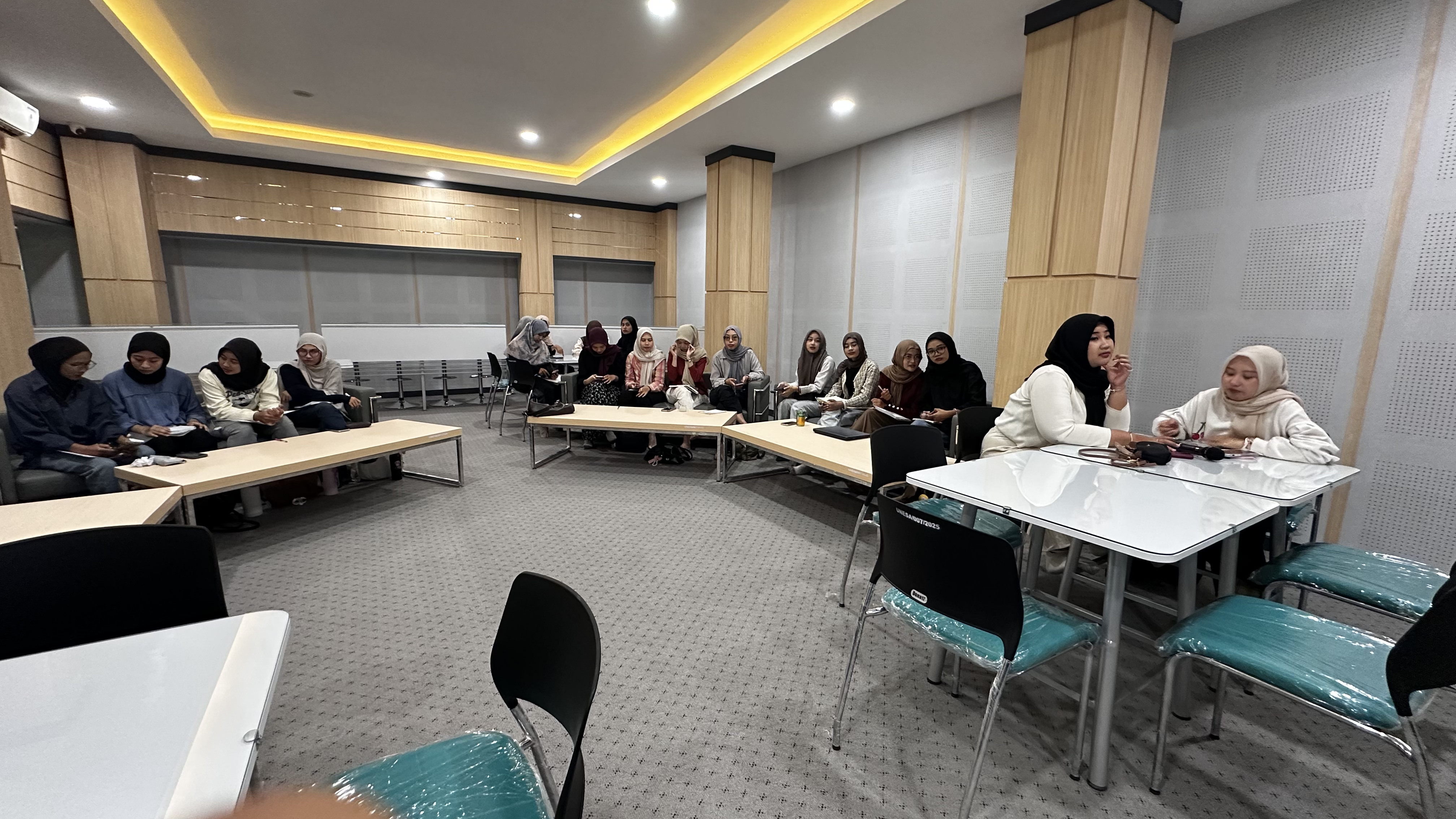 Antusiasme Mahasiswa Peserta Kuliah Kolaboratif Sesi 1