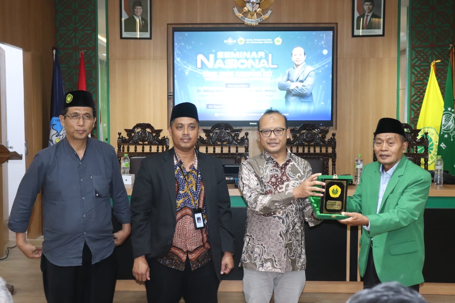Bahas RUU Perampasan Aset, Dosen Ilmu Hukum UNESA Kampus 5 Dr. Aditya Wiguna Sanjaya Jadi Narasumber Seminar Nasional di UIJ