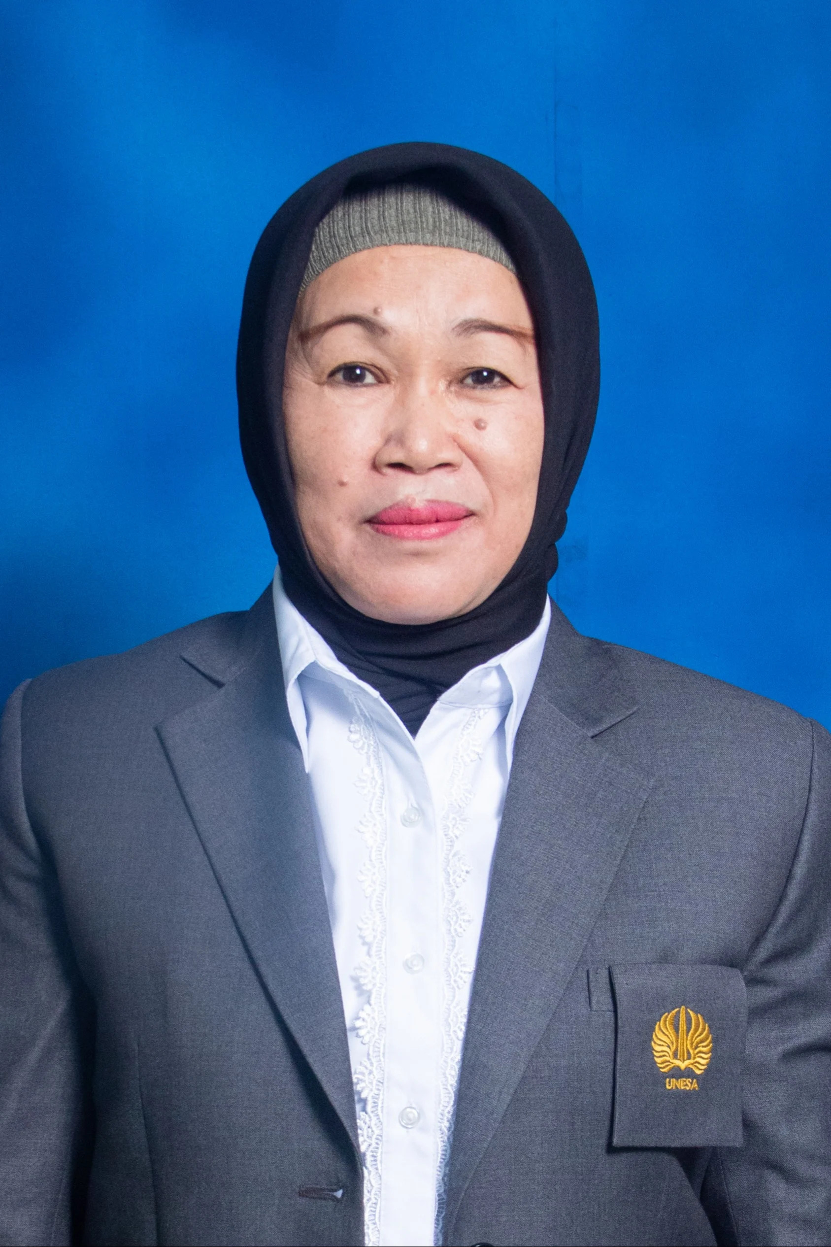 Prof. Dr. Sarmini, M.Hum.