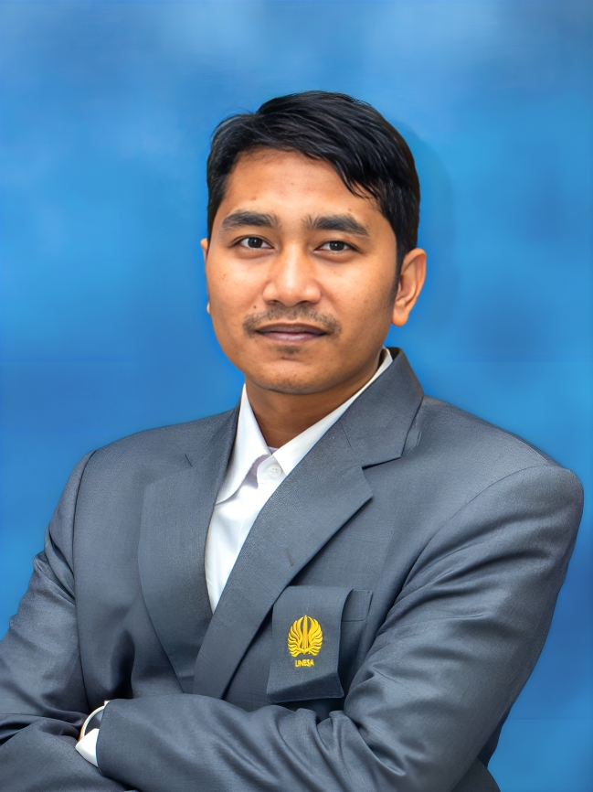 Dr. Moh Farih Fahmi