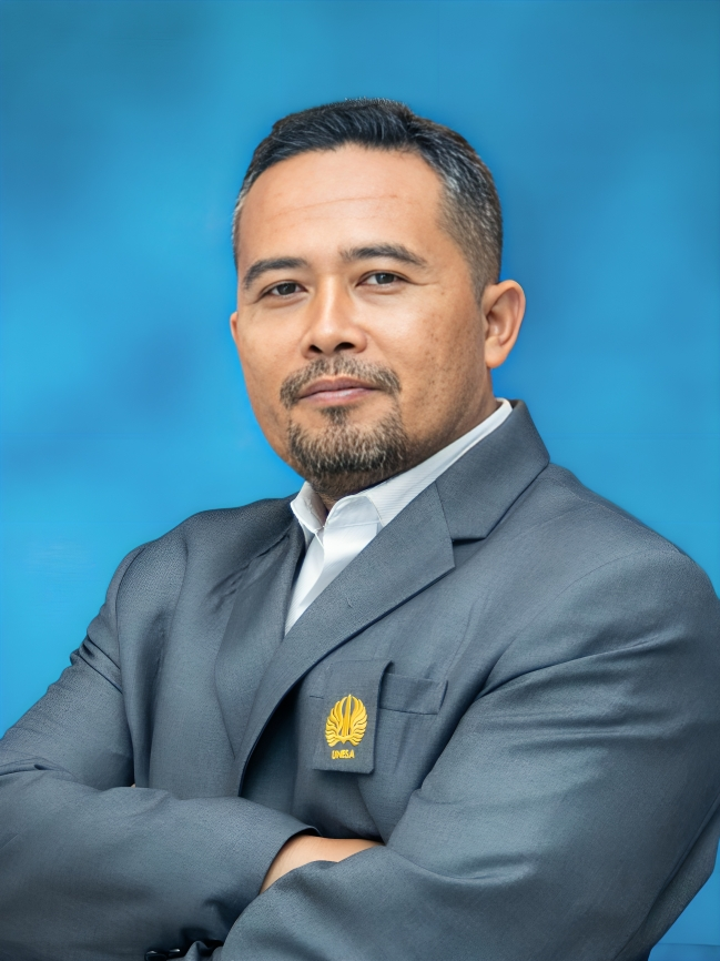 Dr. Tony Seno Aji