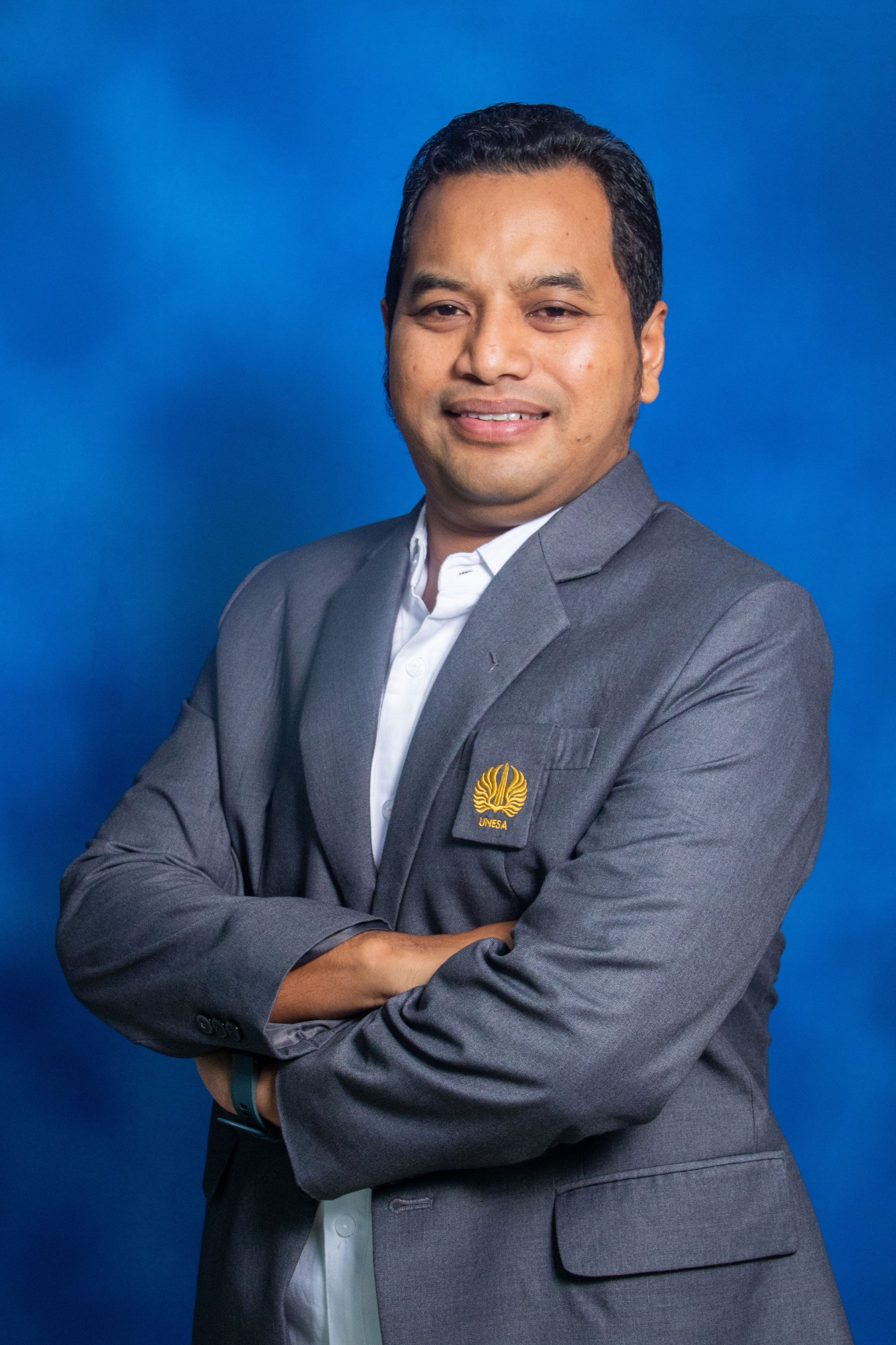 Dr. dr. Ananda Perwira Bakti, M.Kes.