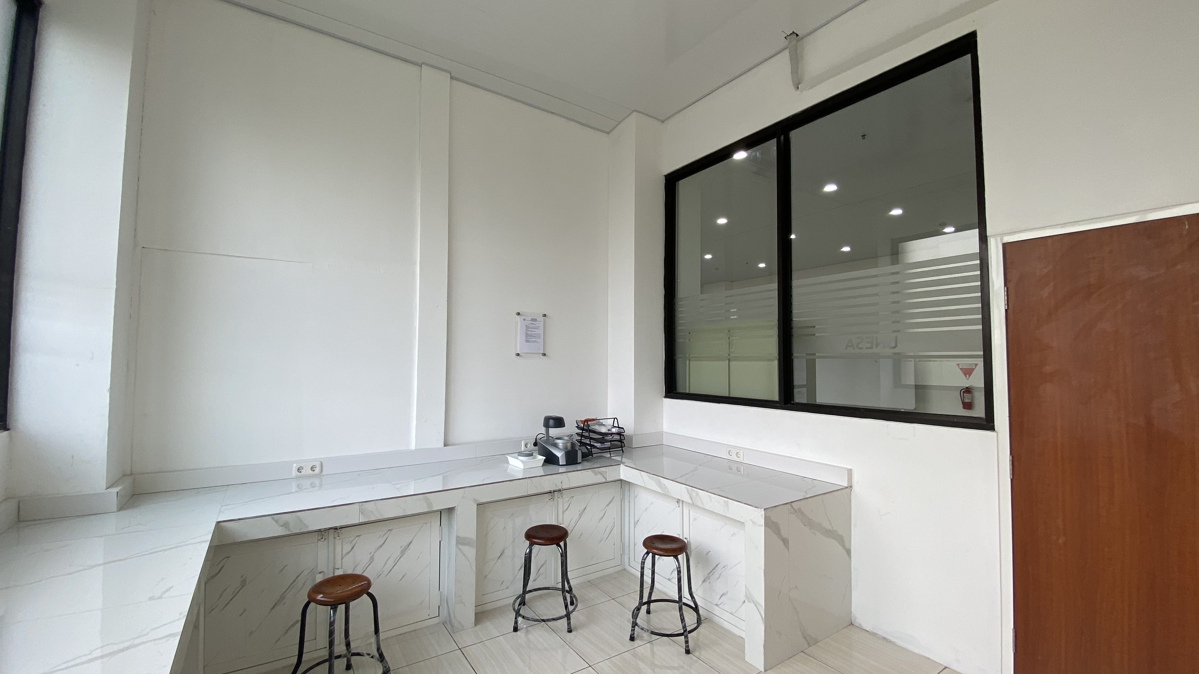 Laboratorium Ilmu Teknologi Material Kedokteran Gigi (ITMKG) 2