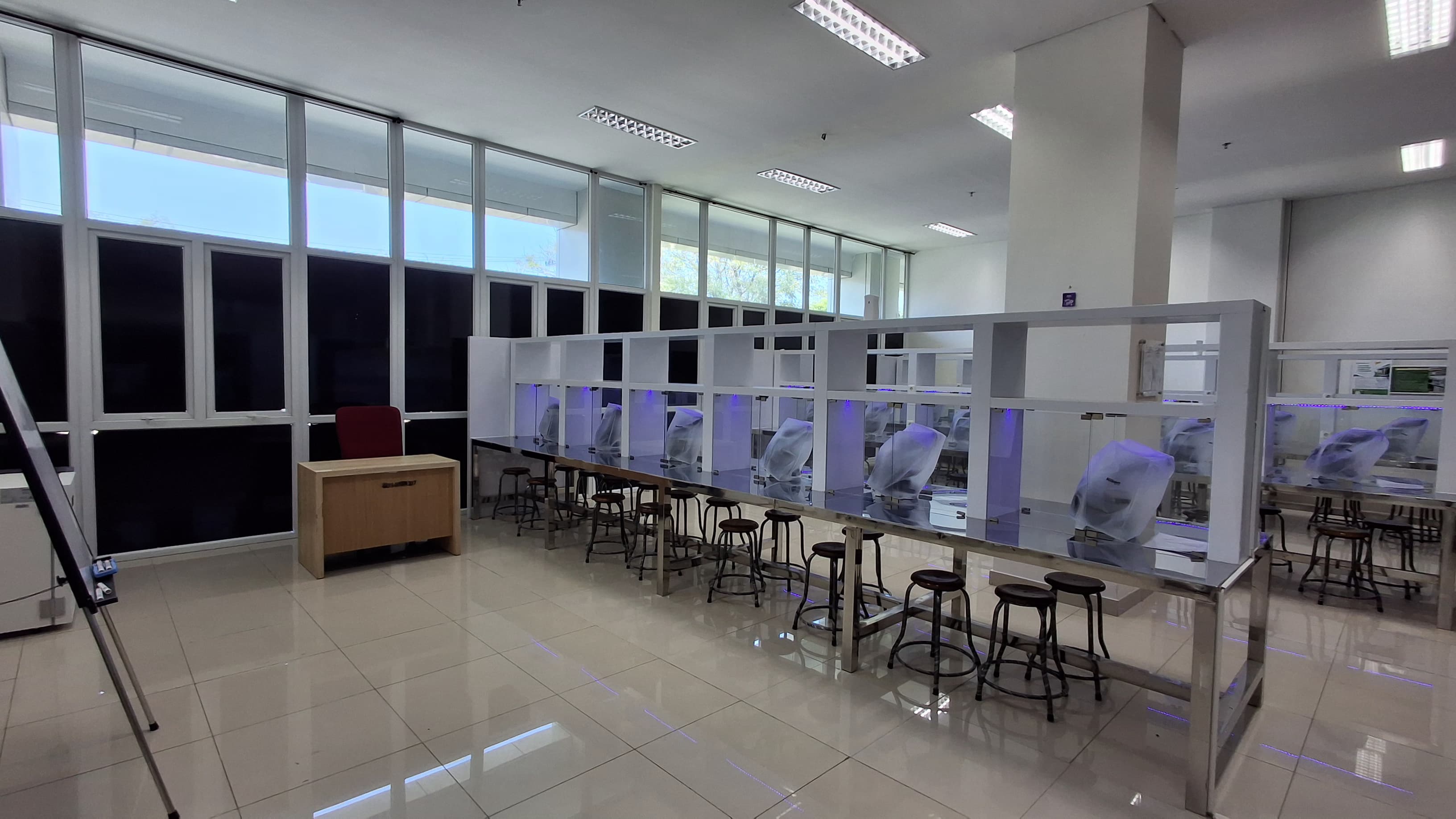 Laboratorium Mikrobiologi-Parasitologi 1