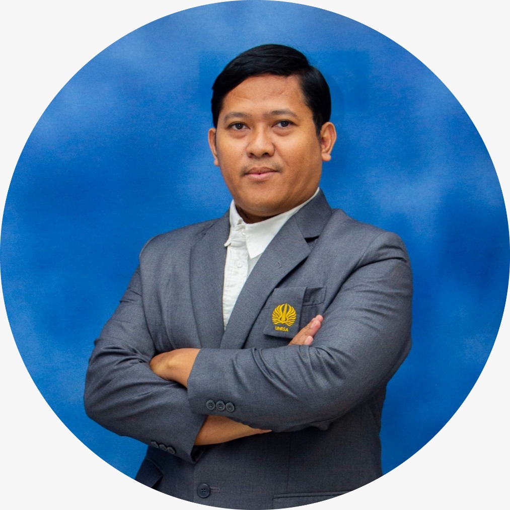 Dr. Dra. Titin Indah Pratiwi